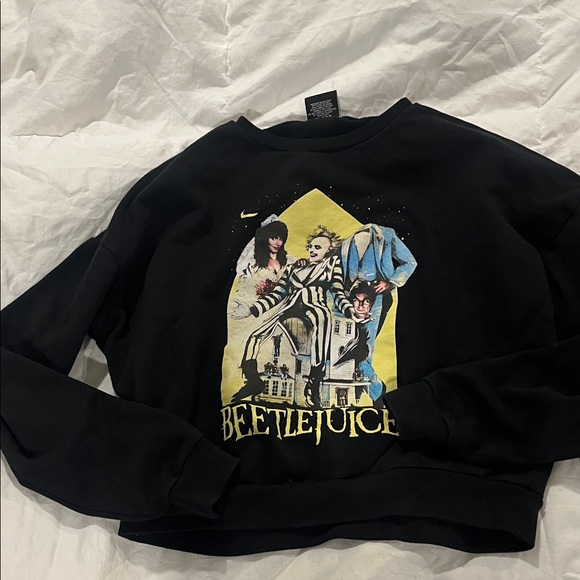 Sweaters - Black Graphic Women’s Sweater